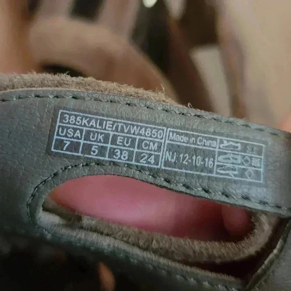 Vionic Kalie Wedge Sandal with Fringe Brown Greige Size 7 - Picture 7 of 7